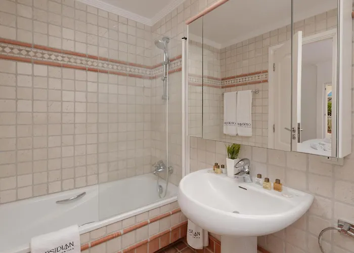 Estrella Del Mar Obsidian קיאו סלבאחה